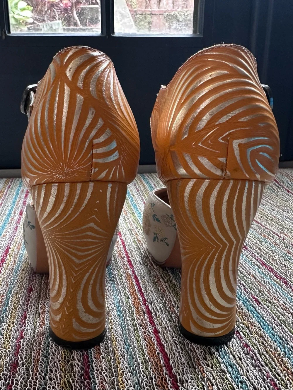 Fluevog NEARLY NEW W BOX Miracles Flora embroidered MJ platform heel-8 (fit 7.5)